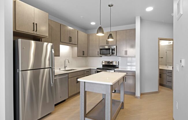 Studio, 1 bath, 527 sqft, $1,670, Unit 207