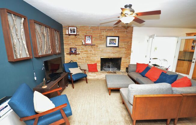 Beautiful House at 2231 NW 21st Ave - Pet Friendly!