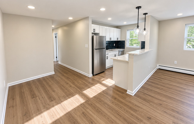 3 beds, 2 baths, 950 sqft, $2,150, Unit D03