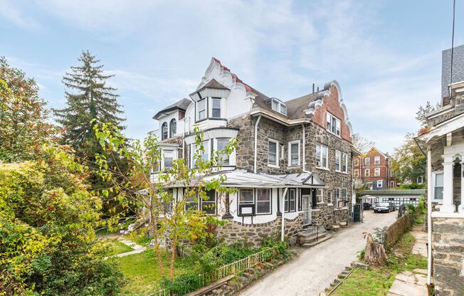 Beautiful 1Bed/1Bath!