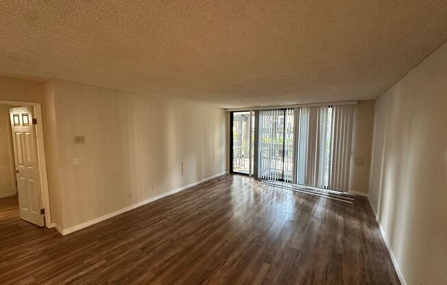 2 Bed, 2 Bath Condo in Cross Creek Village, Playa Del Rey