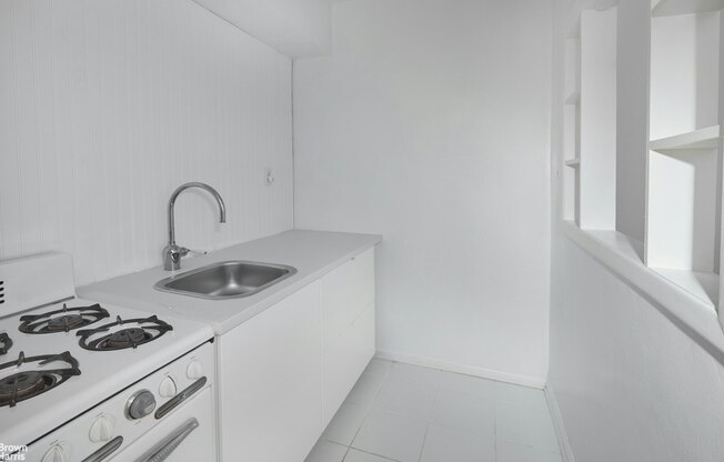 Studio, 1 bath, 400 sqft, $2,600, Unit 5H