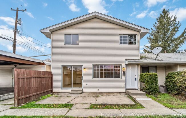 2123/2127 W Grace Ave