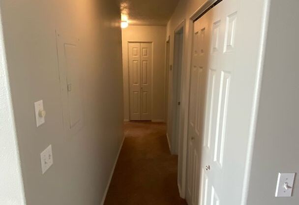 3 beds, 1 bath, $1,095, Unit # 2