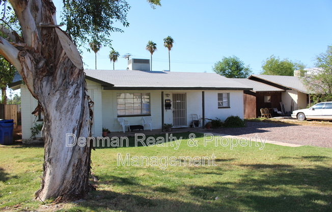 910 S UNA AVE