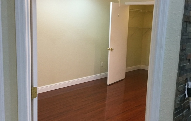 2 beds, 2 baths, $1,600, Unit unit 738