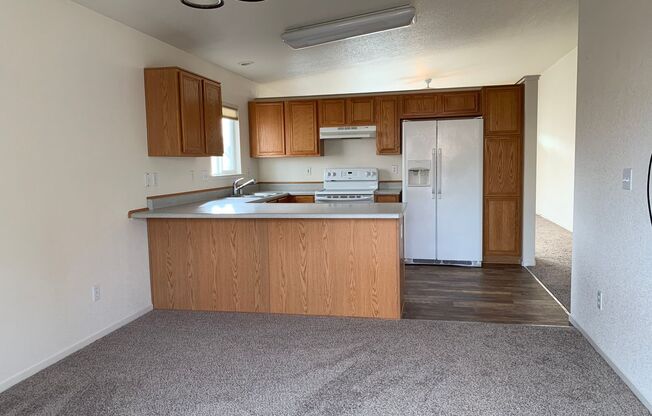 3 beds, 2 baths, $2,195