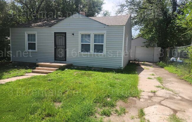 $999 - 3 bedroom / 1 bathroom - Single Family Home