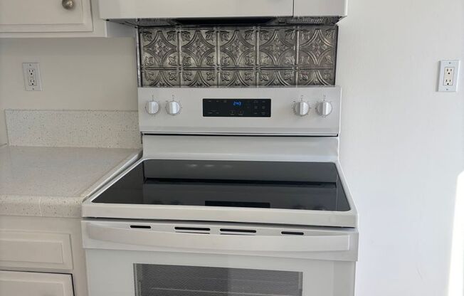 2 beds, 2 baths, 1,182 sqft, $3,250, Unit 3760.5