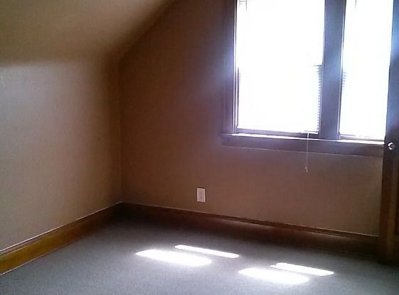 3238 S 7 ST