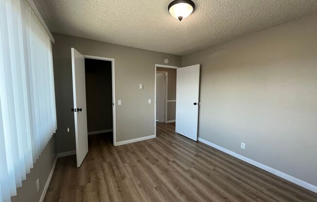 2 beds, 1 bath, 980 sqft, $2,400, Unit 055