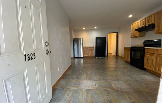 1328-1330 Knollwood