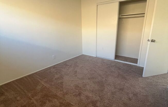 2 beds, 1 bath, $2,100