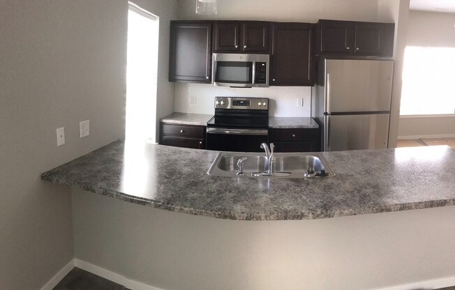 3 beds, 2.5 baths, 1,300 sqft, $1,495, Unit Unit D - Building 2264