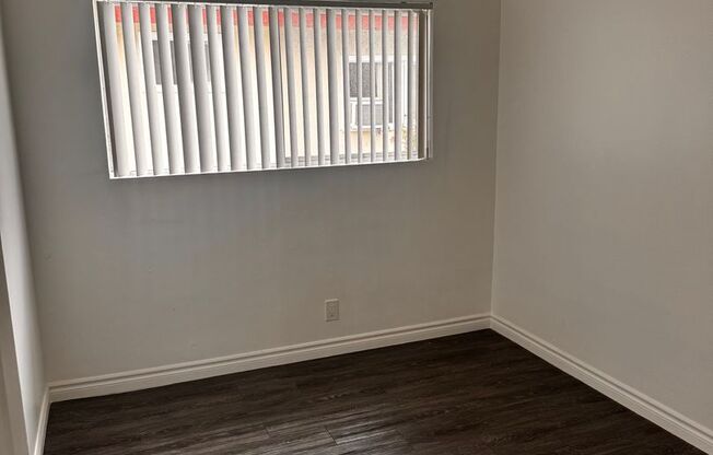 2 beds, 1 bath, 800 sqft, $2,450, Unit 07