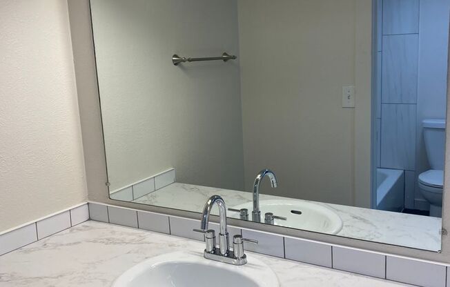 2 beds, 1.5 baths, 800 sqft, $1,845, Unit 1025-201