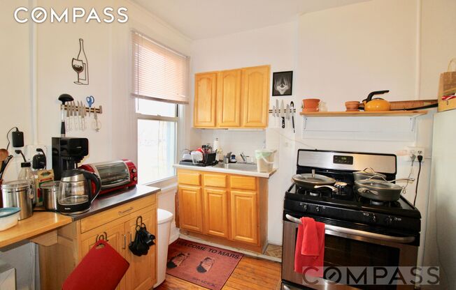 1 bed, 1 bath, $2,700, Unit 3