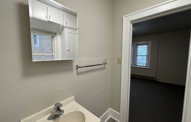 1 bed, 1 bath, $795, Unit Unit 5