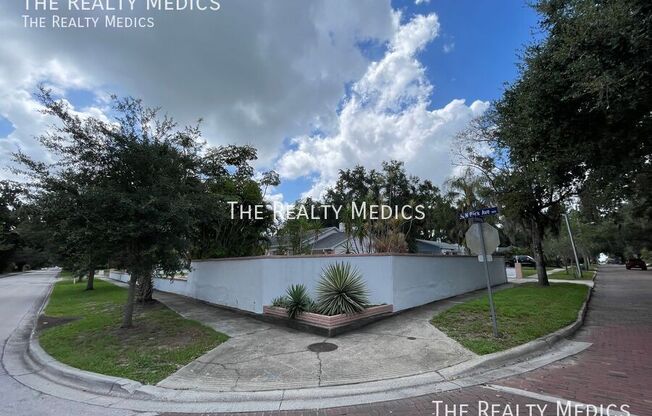 1807 N PARK AVE