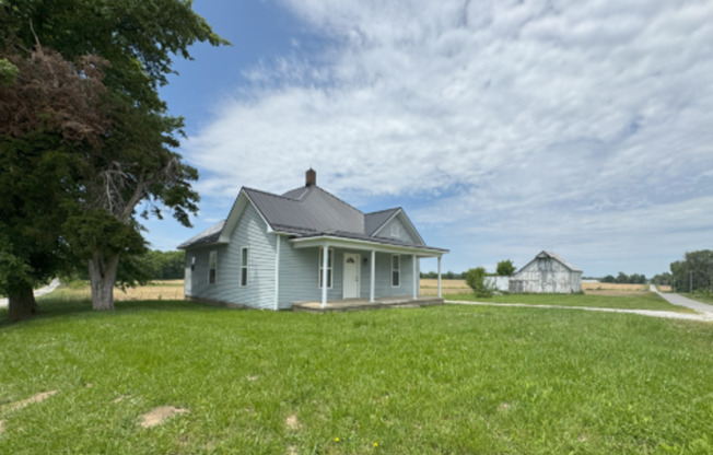 2 Bedroom Home in the Country