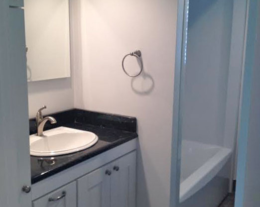 2 beds, 1 bath, $1,700, Unit UNIT 2