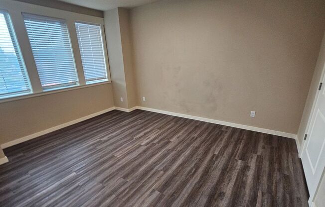 1 bed, 1 bath, 707 sqft, $1,550, Unit 308
