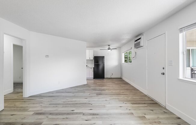 2 beds, 1 bath, 900 sqft, $1,600, Unit 44
