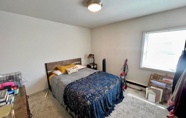 2 beds, 1 bath, $1,350, Unit 311