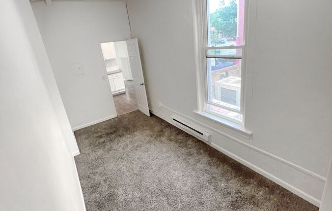 1 Bedroom in a great location overlooking Main St.