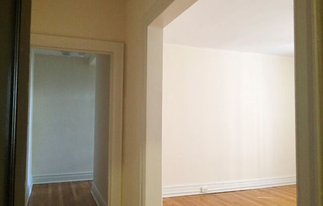 1 bed, 1 bath, 550 sqft, $1,425, Unit A3