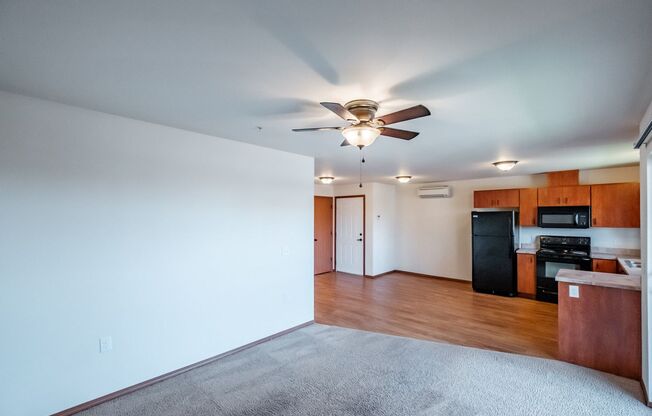 2 beds, 2 baths, $1,395, Unit 4410-203