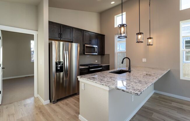 BEAUTIFUL MIDTOWN COLLECTION at PATHWAYS HOME with A/C