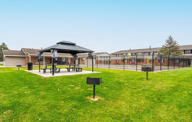 2 beds, 1 bath, 850 sqft, $1,249, Unit 2960 - N8