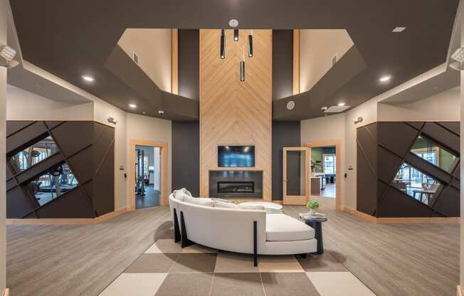 a view of the living room from the entrance to the lobby at The Bend Arbordale, Williamsburg, 23188
