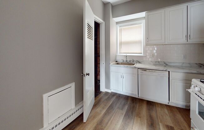 Meadowbrook Apartments