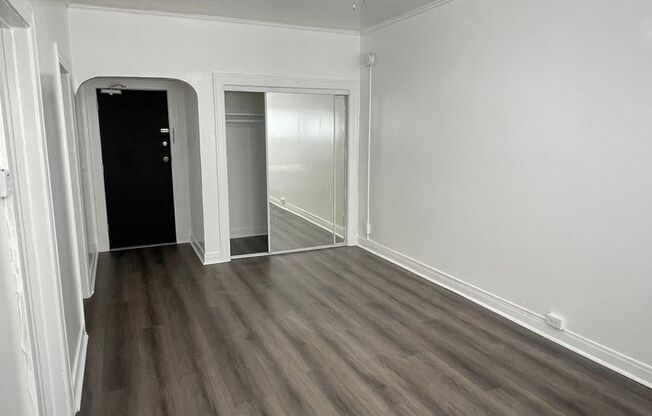 Studio, 1 bath, 575 sqft, $1,295, Unit 204