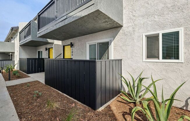 2 beds, 2 baths, 985 sqft, $2,495, Unit 106