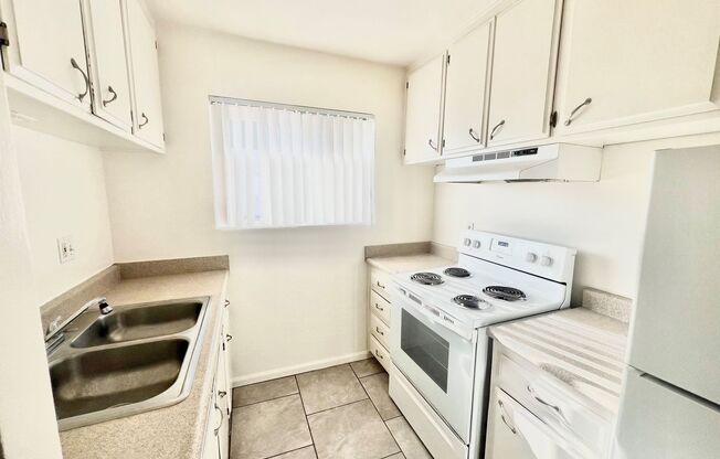 1 bed, 1 bath, $1,695, Unit 21