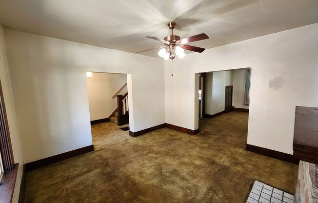 4 beds, 1 bath, $1,195