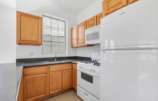 621 N 33 ST