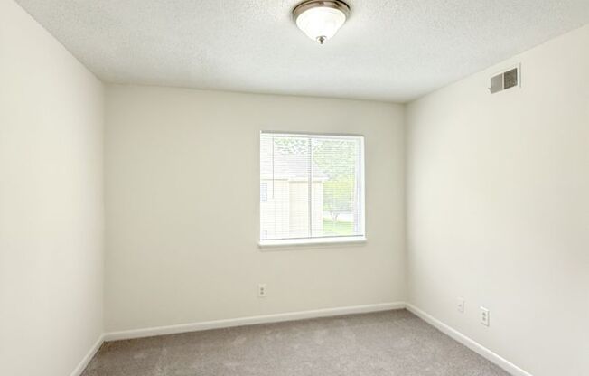 2 beds, 1 bath, 800 sqft, $1,095, Unit B6
