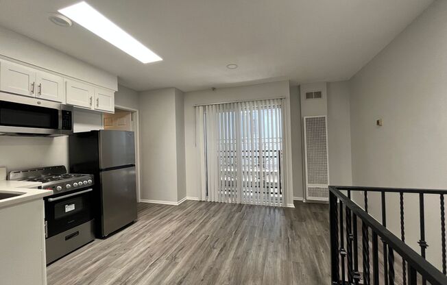 2 beds, 2 baths, 390 sqft, $2,898, Unit 208