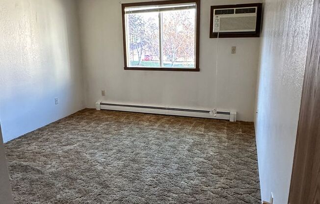 1 bed, 1 bath, $725, Unit B-07