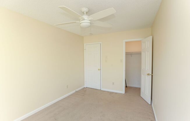 2 beds, 1 bath, $1,595