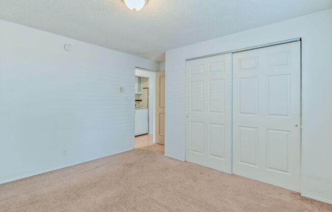 3 beds, 1 bath, $2,700