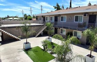 1312-1322 E. Bulldog Lane