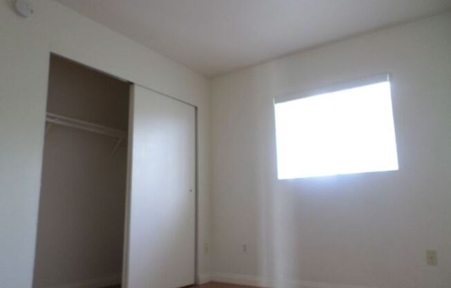 2 Bedroom 1 bath apartment