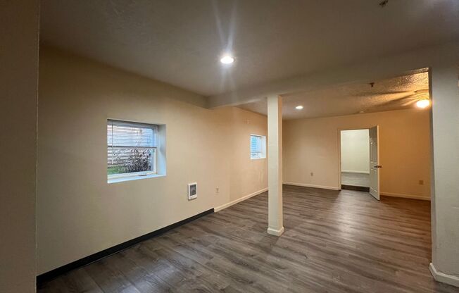 Studio, 1 bath, 450 sqft, $1,000, Unit 21-C