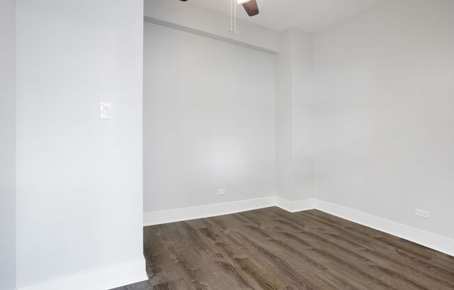 1 bed, 1 bath, 402 sqft, $1,600, Unit 208