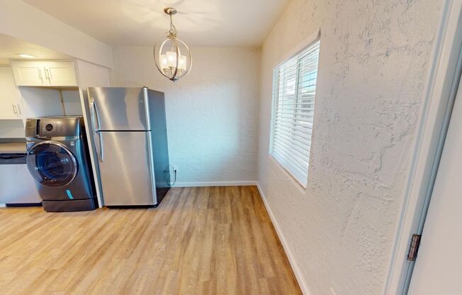 2 beds, 1 bath, 900 sqft, $1,390, Unit 25